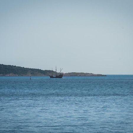 Poseydon Beach Bungalow مْليني المظهر الخارجي الصورة