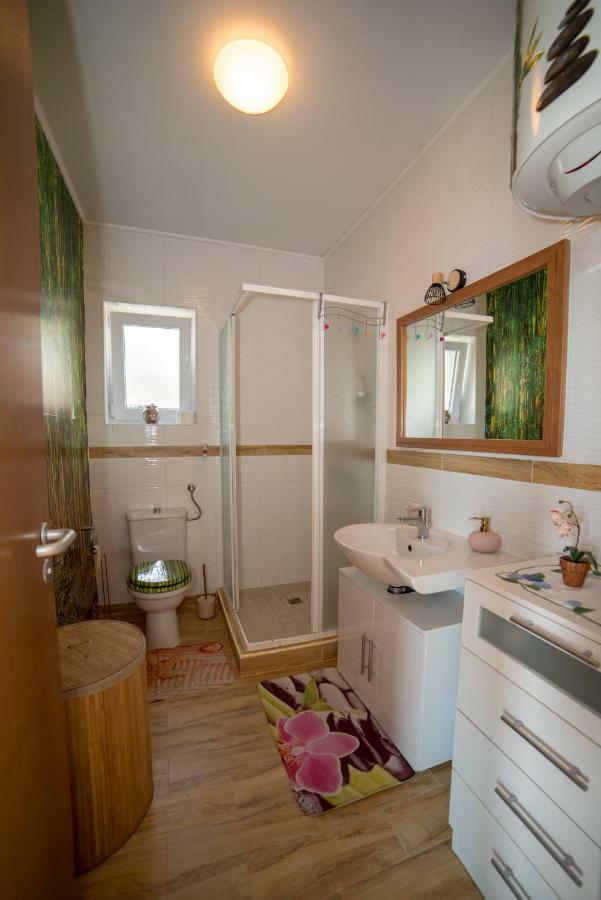 Poseydon Beach Bungalow مْليني المظهر الخارجي الصورة