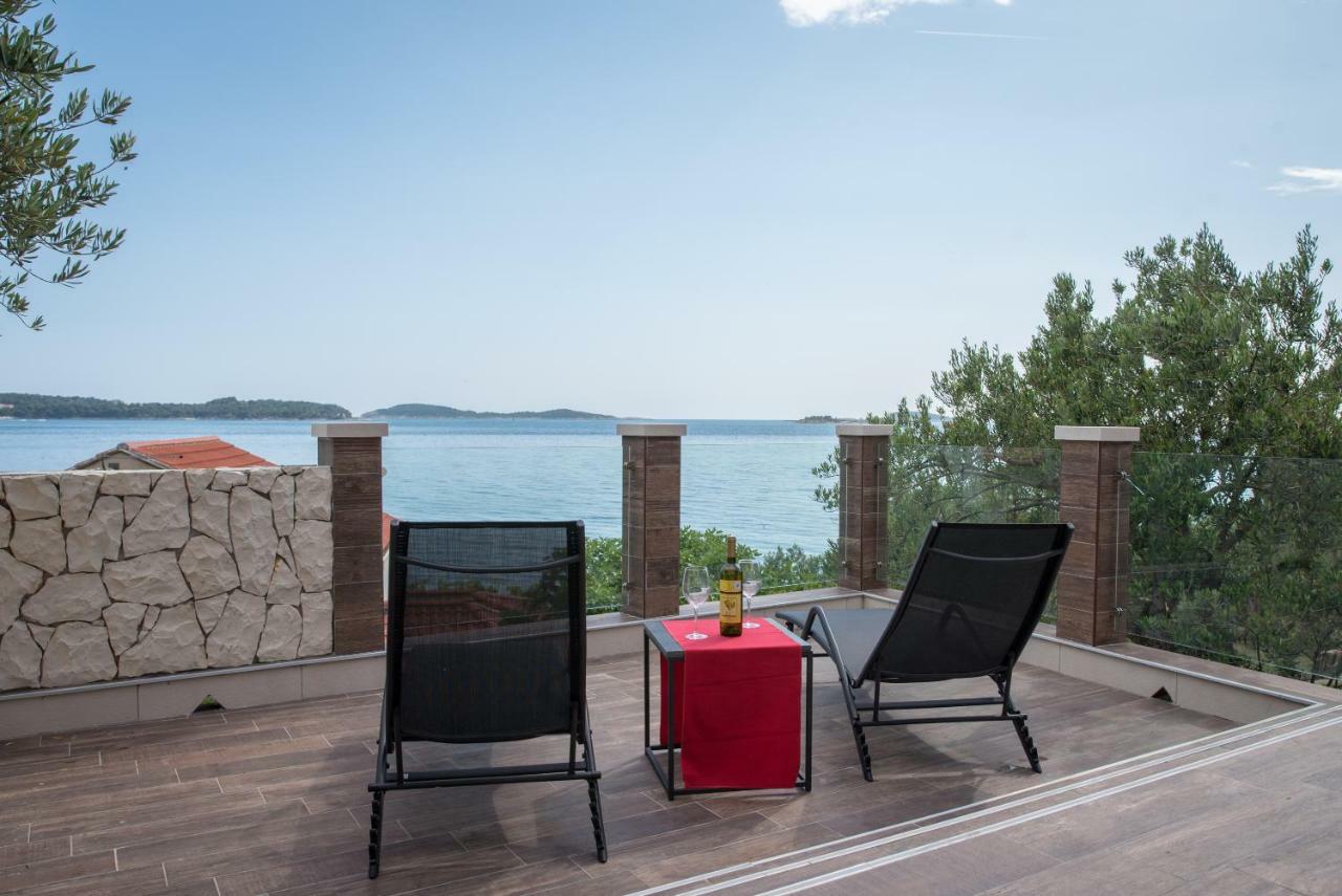 Poseydon Beach Bungalow مْليني المظهر الخارجي الصورة