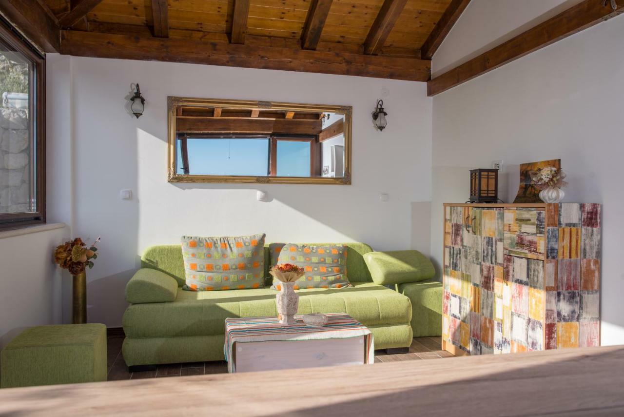 Poseydon Beach Bungalow مْليني المظهر الخارجي الصورة
